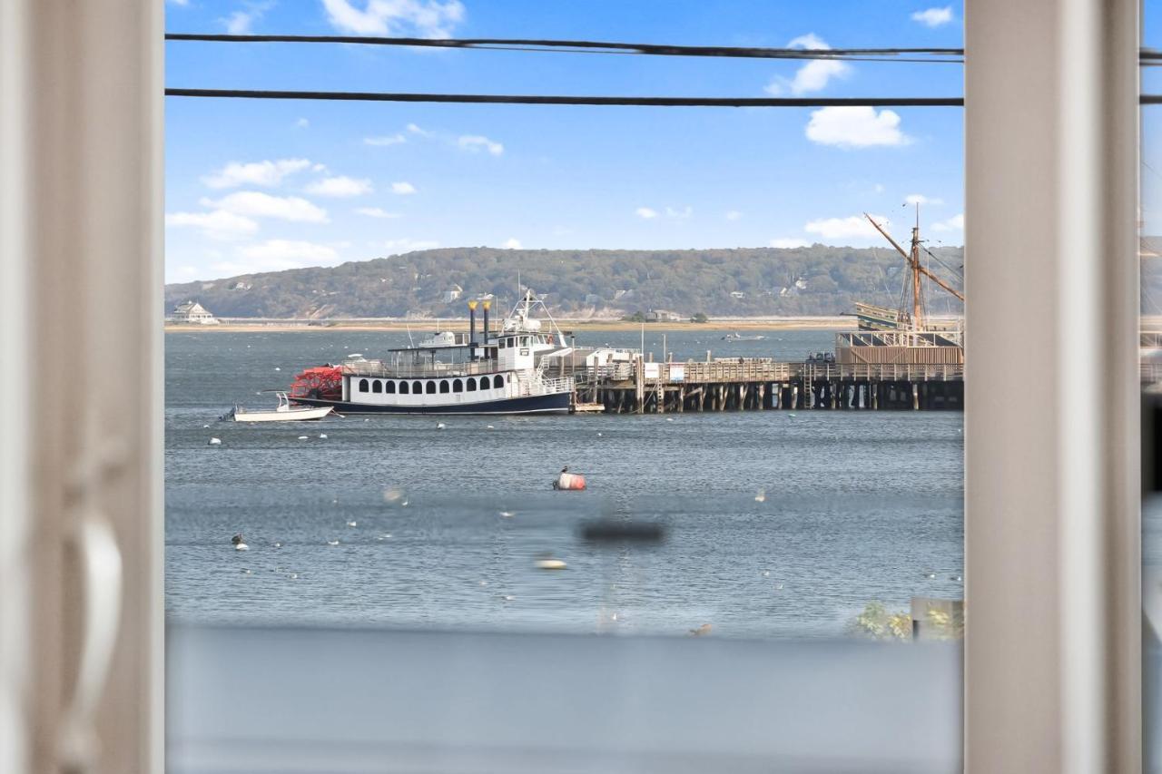 Harbourtown Suites On Plymouth Harbor Esterno foto