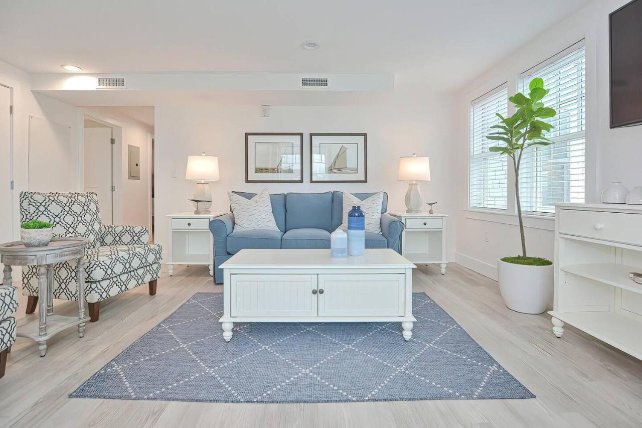 Harbourtown Suites On Plymouth Harbor Esterno foto