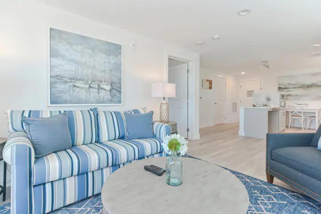 Harbourtown Suites On Plymouth Harbor Esterno foto