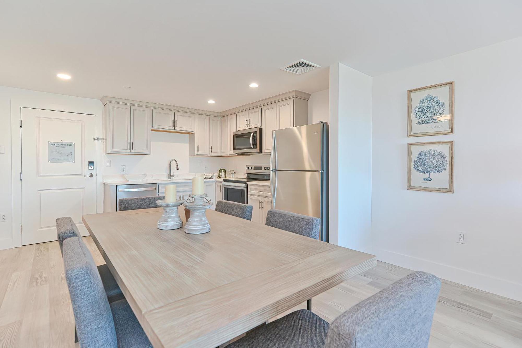 Harbourtown Suites On Plymouth Harbor Esterno foto