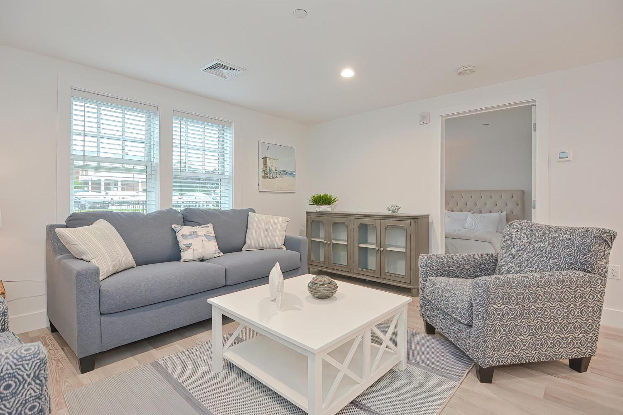Harbourtown Suites On Plymouth Harbor Esterno foto