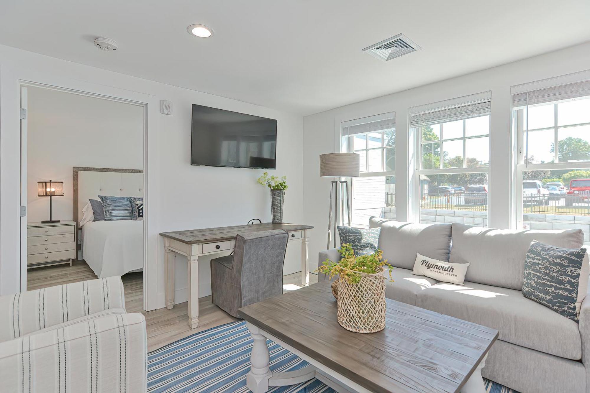 Harbourtown Suites On Plymouth Harbor Esterno foto