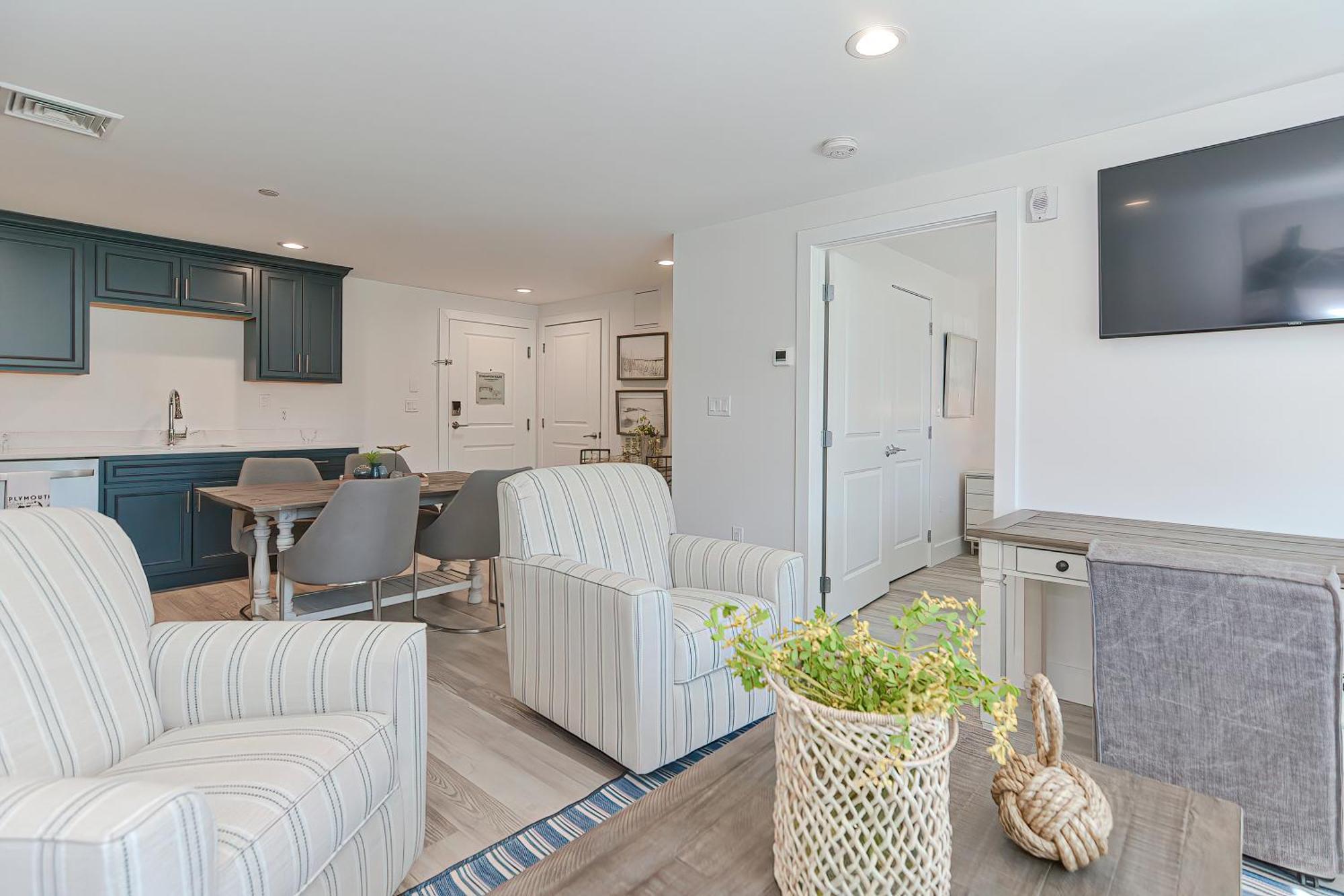 Harbourtown Suites On Plymouth Harbor Esterno foto