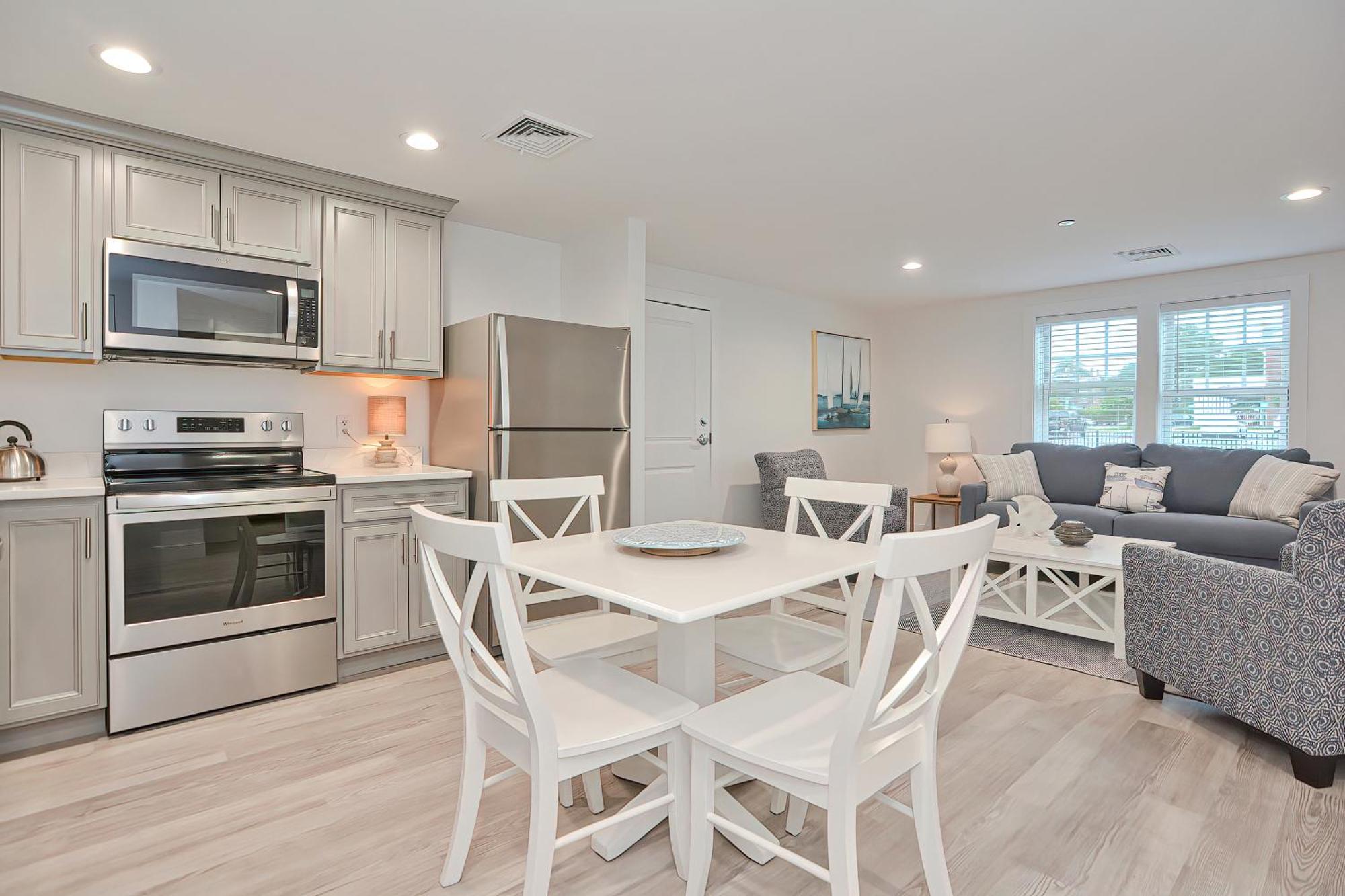 Harbourtown Suites On Plymouth Harbor Esterno foto